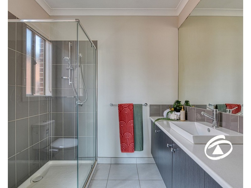 34 Denton Drive, Officer VIC 3809