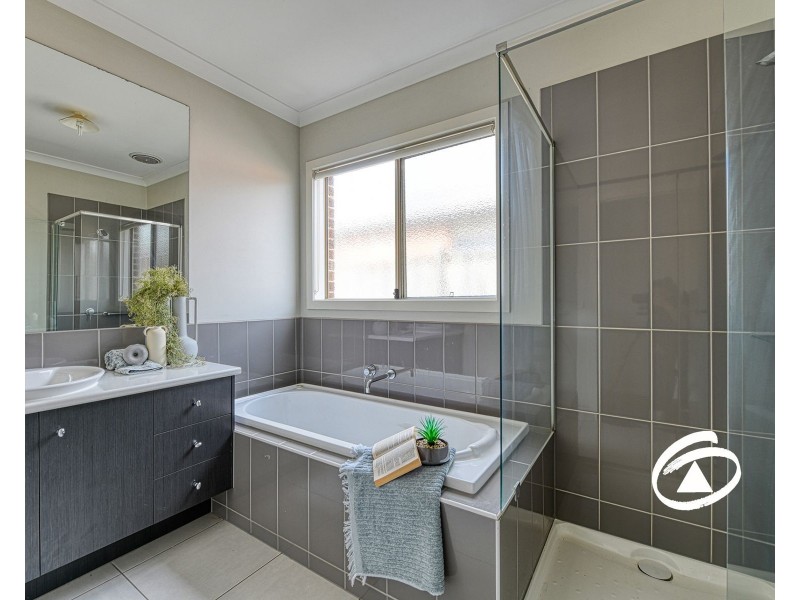 34 Denton Drive, Officer VIC 3809