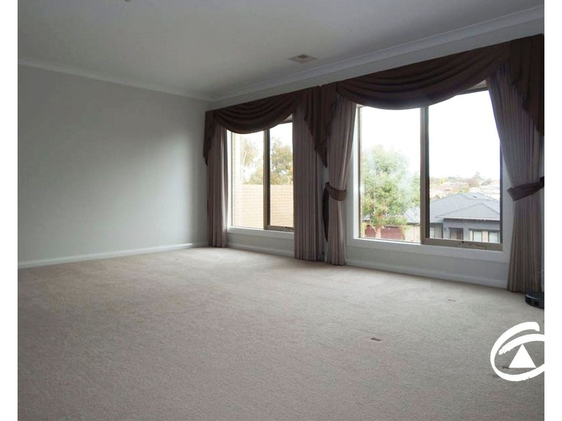 6 Eaglehawk Drive, Berwick VIC 3806