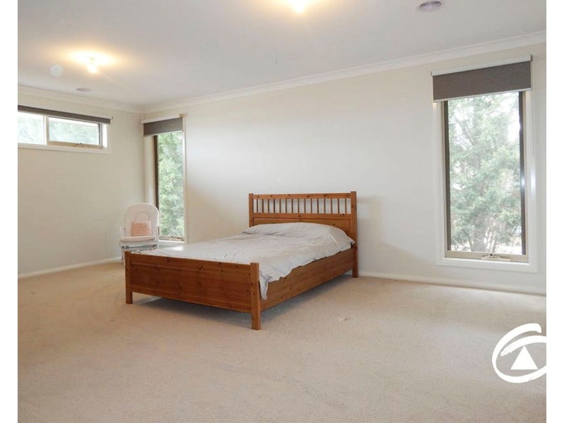 6 Eaglehawk Drive, Berwick VIC 3806