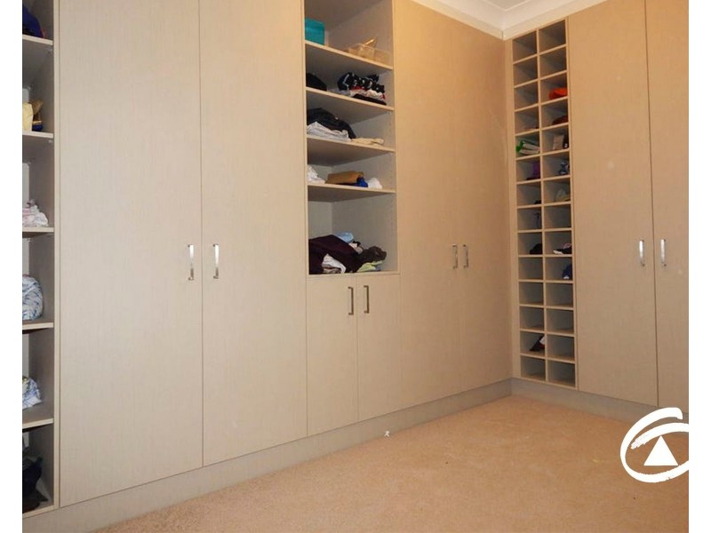 6 Eaglehawk Drive, Berwick VIC 3806