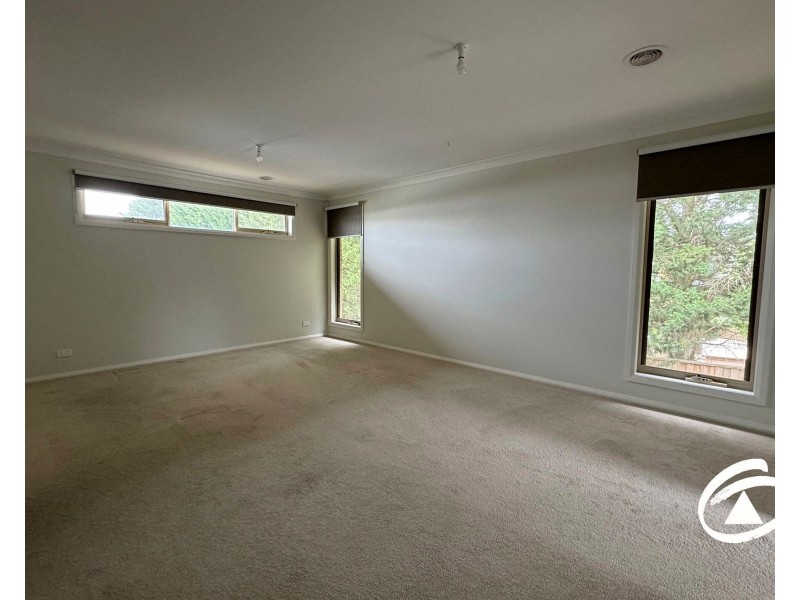 6 Eaglehawk Drive, Berwick VIC 3806