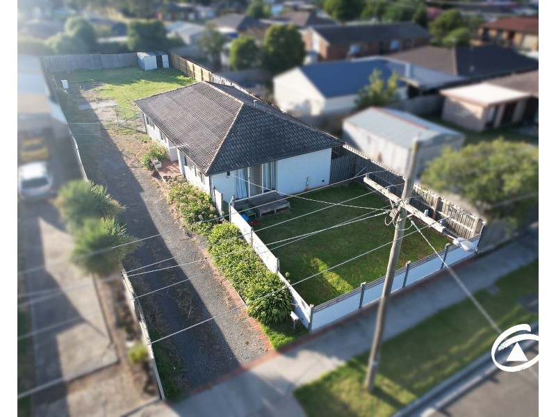 2 Sidney Street, Cranbourne VIC 3977