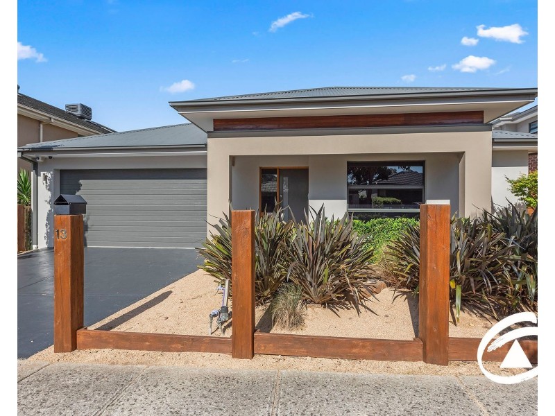 13 John Russell Road, Cranbourne West VIC 3977