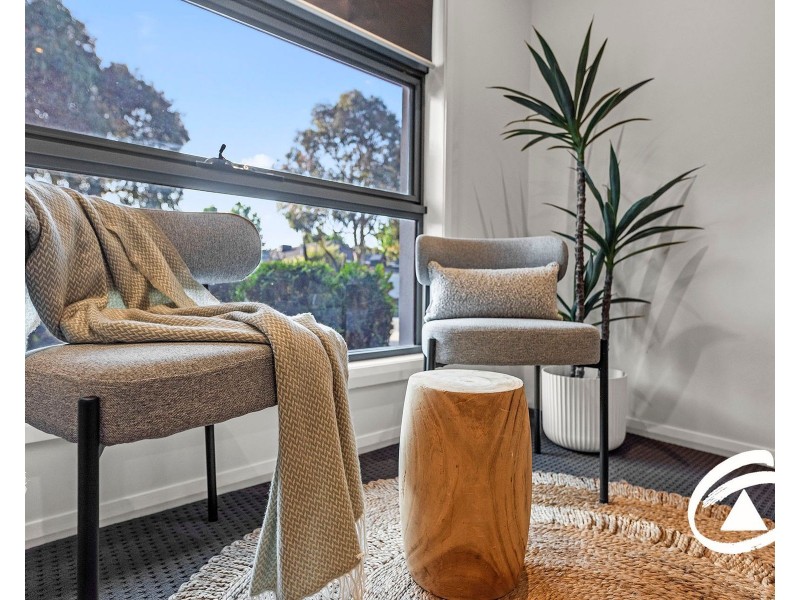 13 John Russell Road, Cranbourne West VIC 3977