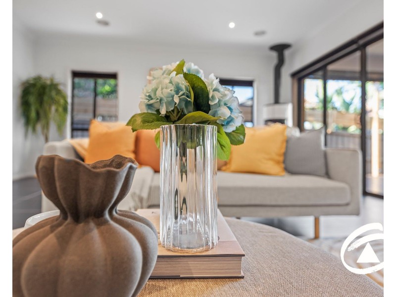 13 John Russell Road, Cranbourne West VIC 3977