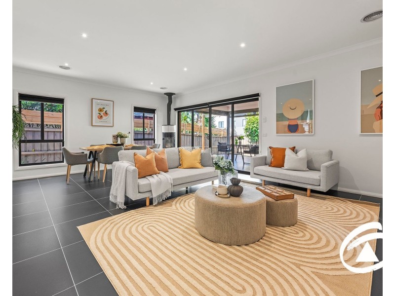 13 John Russell Road, Cranbourne West VIC 3977