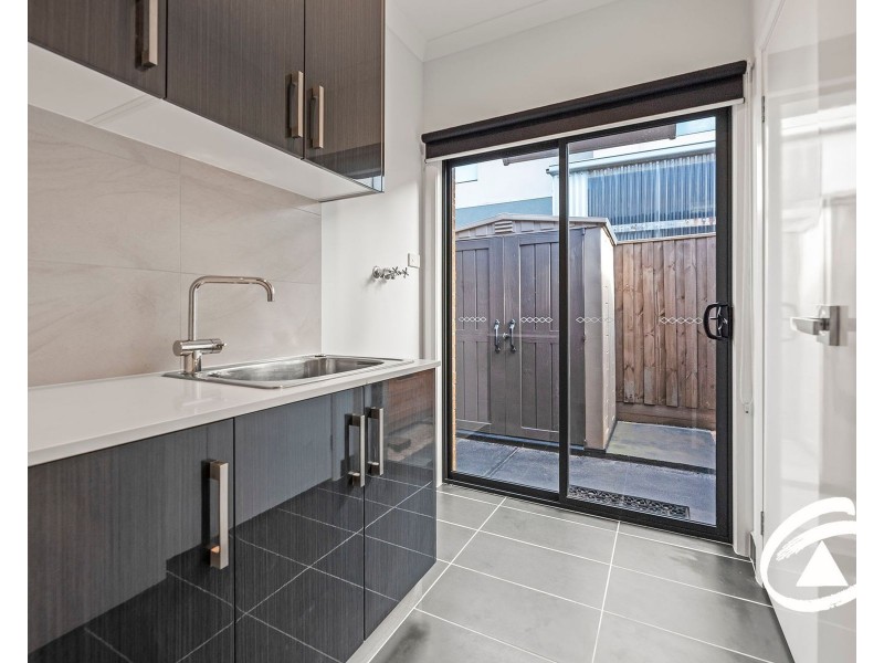 13 John Russell Road, Cranbourne West VIC 3977