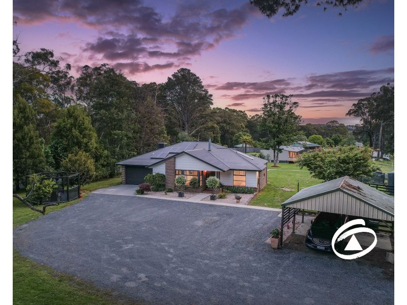 68 Fielder Road, Cockatoo VIC 3781