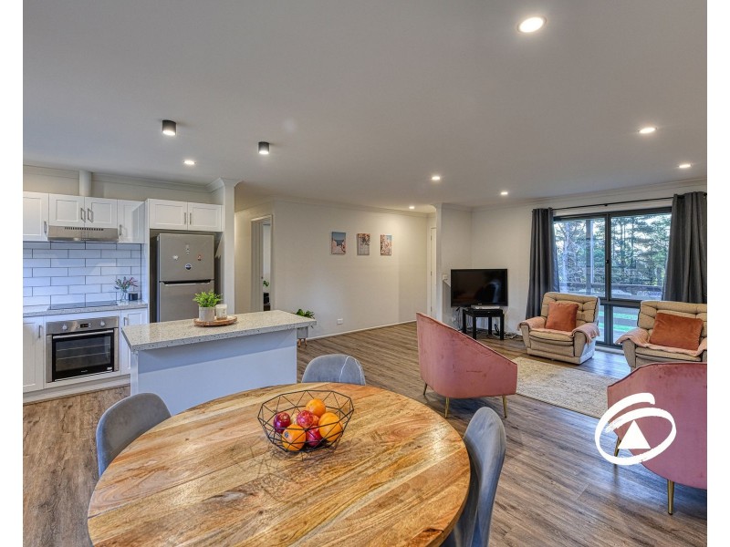 68 Fielder Road, Cockatoo VIC 3781