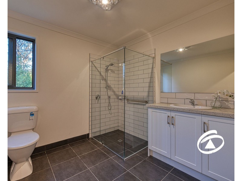 68 Fielder Road, Cockatoo VIC 3781