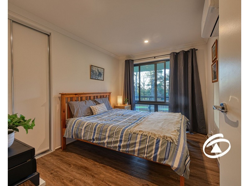 68 Fielder Road, Cockatoo VIC 3781
