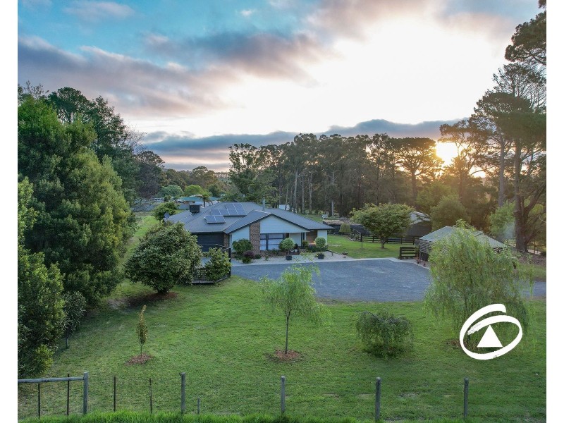 68 Fielder Road, Cockatoo VIC 3781