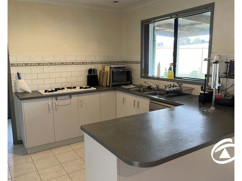 2 Susan Close, Narre Warren VIC 3805