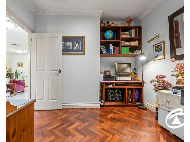 2 Ezard Close, Berwick VIC 3806