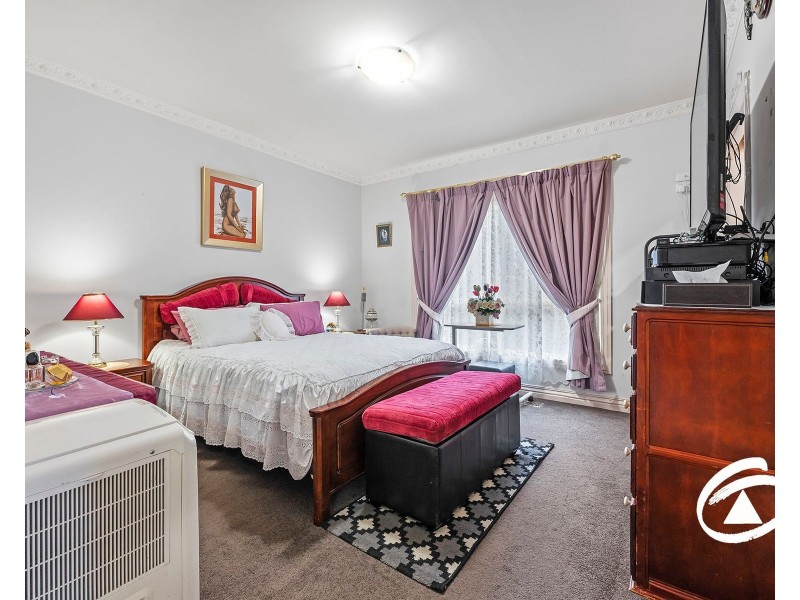 2 Ezard Close, Berwick VIC 3806