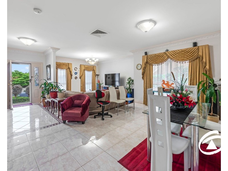 2 Ezard Close, Berwick VIC 3806