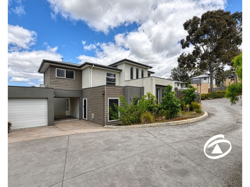 2 Tanika Lane, Narre Warren VIC 3805