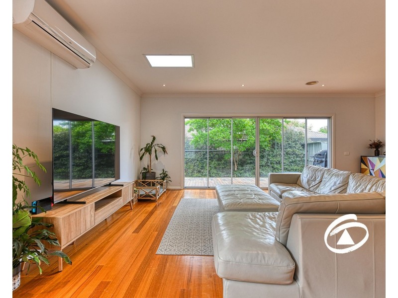 2 Tanika Lane, Narre Warren VIC 3805