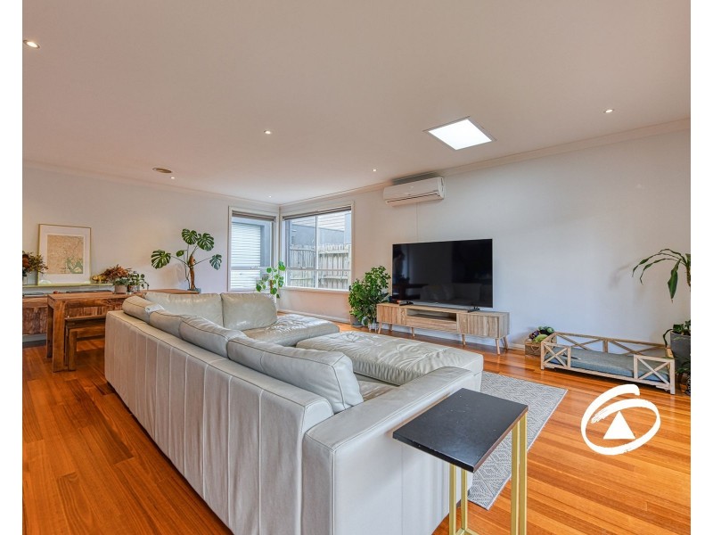 2 Tanika Lane, Narre Warren VIC 3805