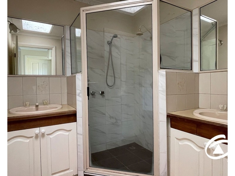 10 Cheviot Ave, Berwick VIC 3806