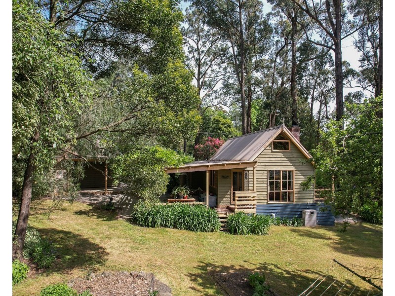 5 Seaview Road, Cockatoo VIC 3781