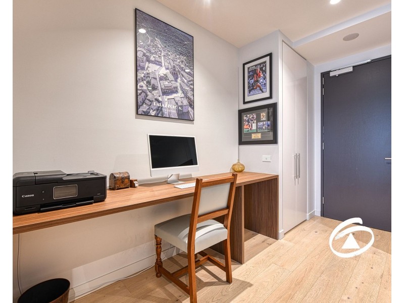 203/9 Gloucester Avenue, Berwick VIC 3806