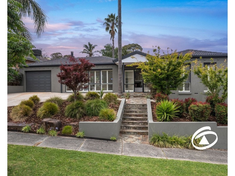 38 Avebury Drive, Berwick VIC 3806
