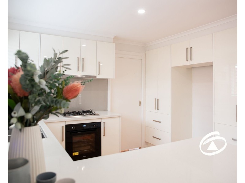 38 Avebury Drive, Berwick VIC 3806