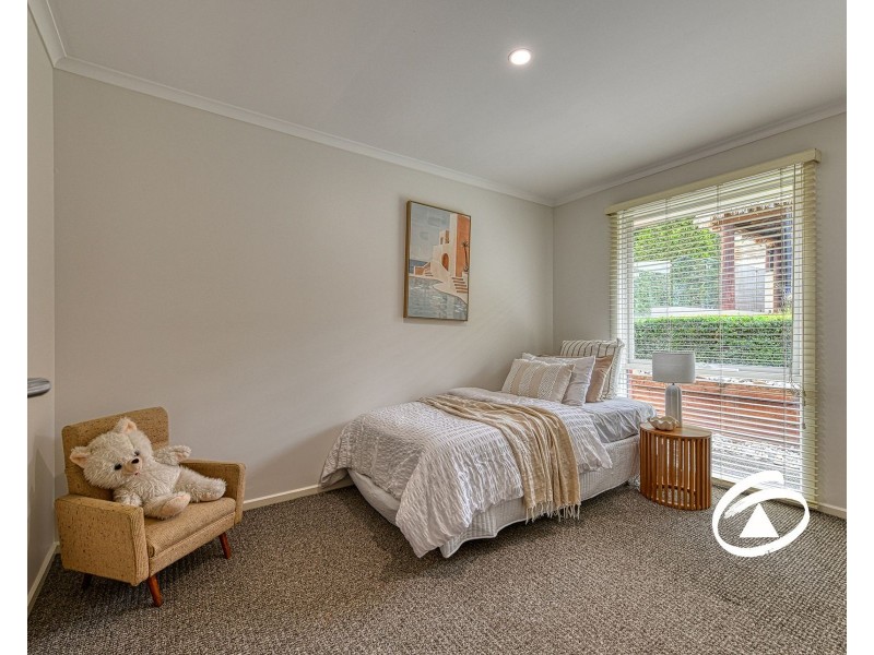 38 Avebury Drive, Berwick VIC 3806