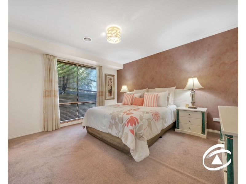 20 Highvale Crescent, Berwick VIC 3806