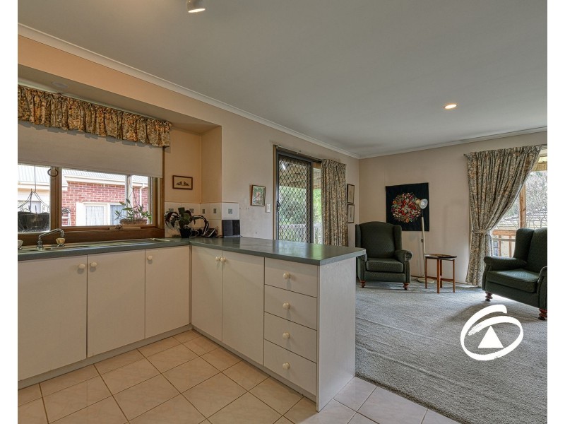 7 Valley View Crescent, Berwick VIC 3806
