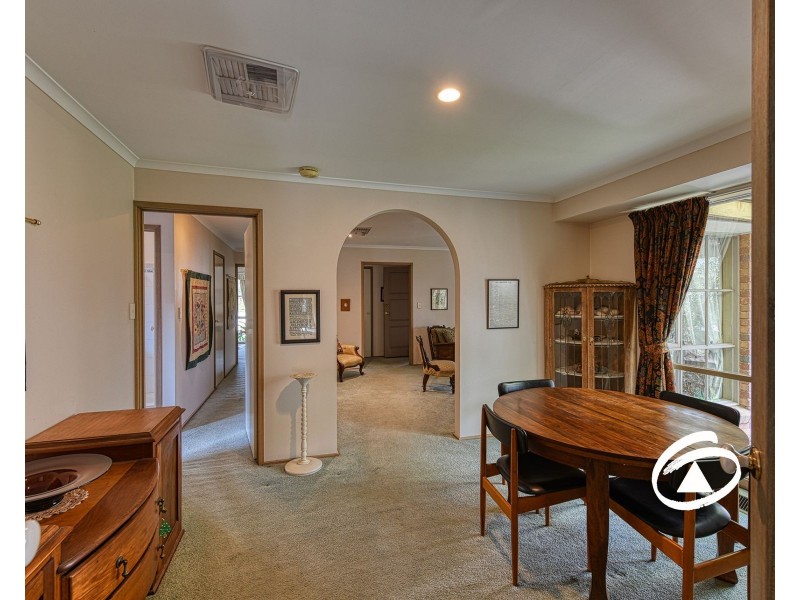 7 Valley View Crescent, Berwick VIC 3806