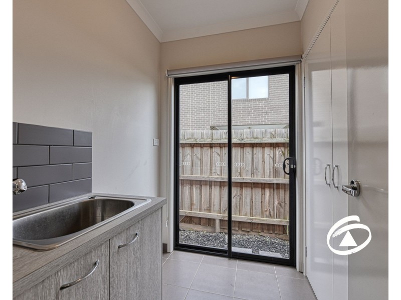 28 Bernardins Street, Clyde North VIC 3978