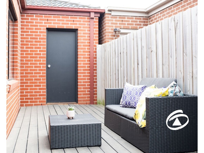 28 Bernardins Street, Clyde North VIC 3978