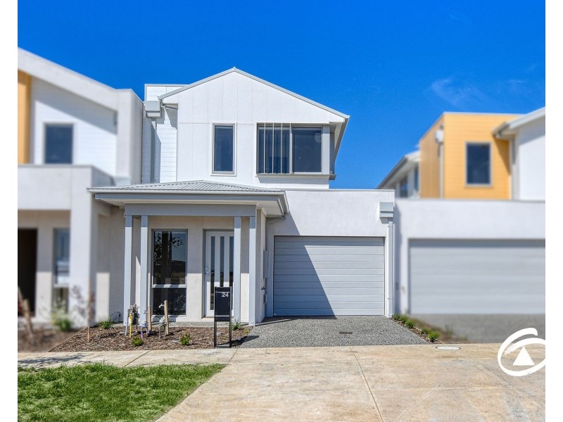 24 Borthwick Parade, Clyde North VIC 3978