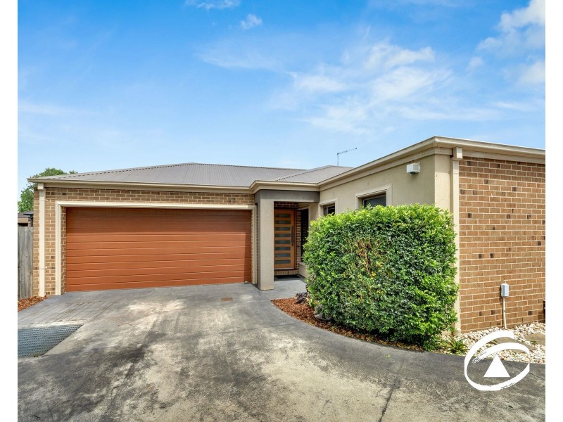 4/4 Allan Street, Berwick VIC 3806