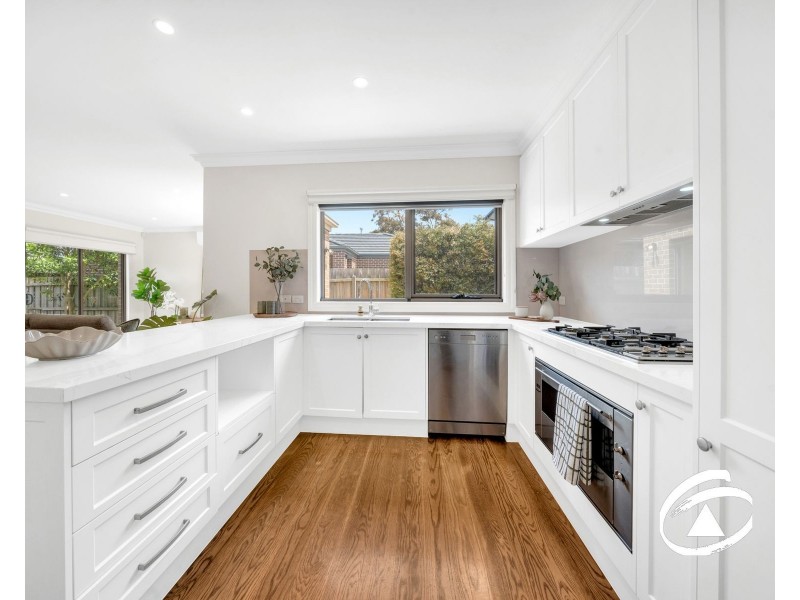 4/4 Allan Street, Berwick VIC 3806