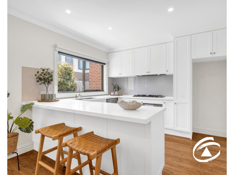 4/4 Allan Street, Berwick VIC 3806