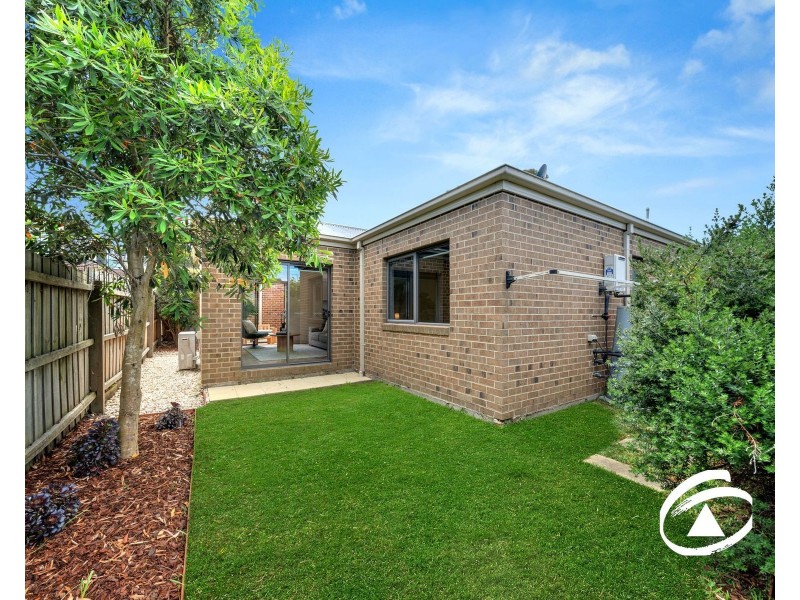 4/4 Allan Street, Berwick VIC 3806