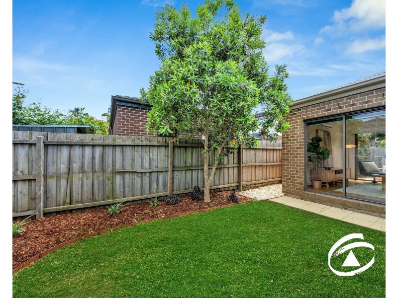 4/4 Allan Street, Berwick VIC 3806