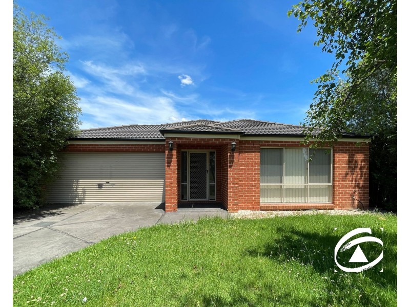73 Melzak Way, Berwick VIC 3806