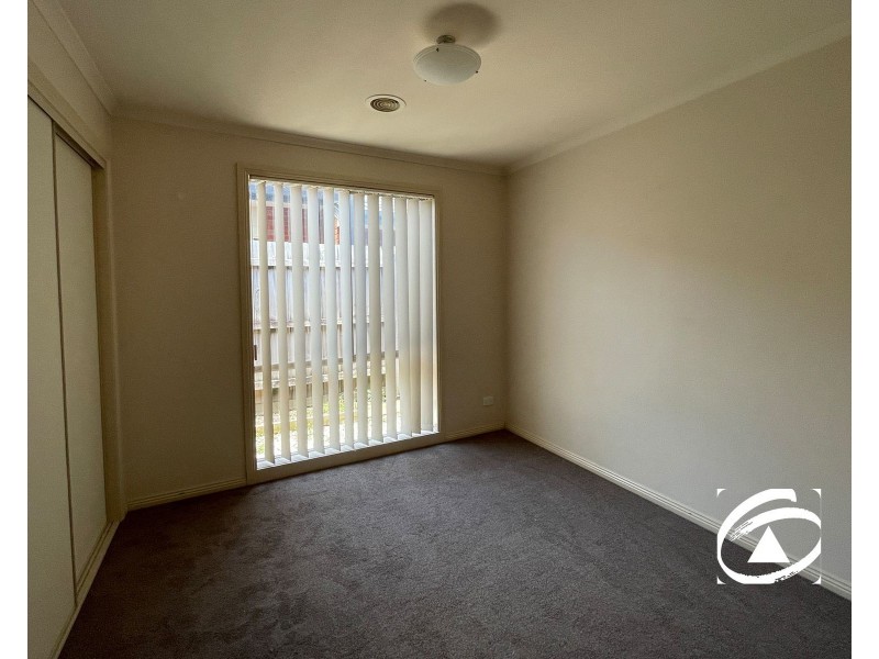 73 Melzak Way, Berwick VIC 3806