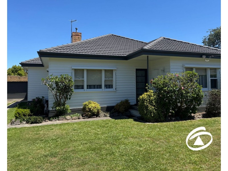 4 Henty Street, Pakenham VIC 3810