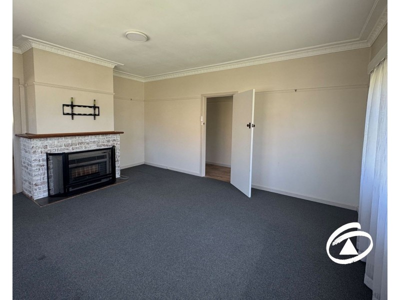4 Henty Street, Pakenham VIC 3810