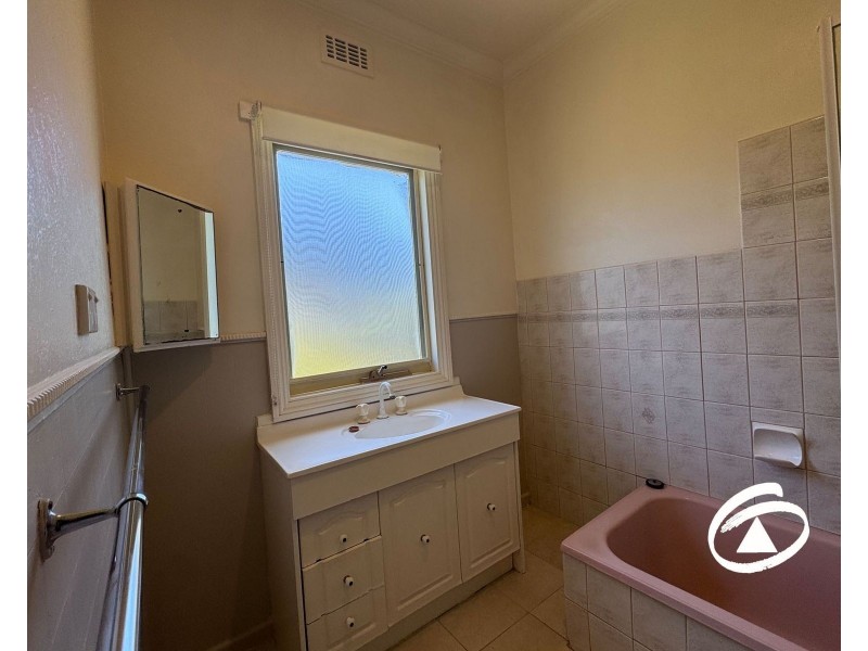 4 Henty Street, Pakenham VIC 3810