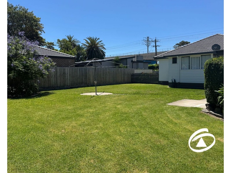 4 Henty Street, Pakenham VIC 3810