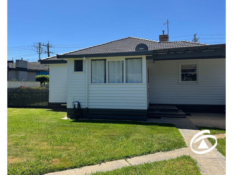 4 Henty Street, Pakenham VIC 3810