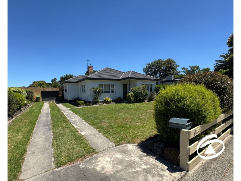 4 Henty Street, Pakenham VIC 3810