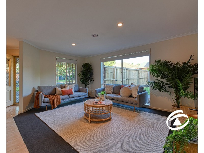 64 Edgbaston Circuit, Berwick VIC 3806